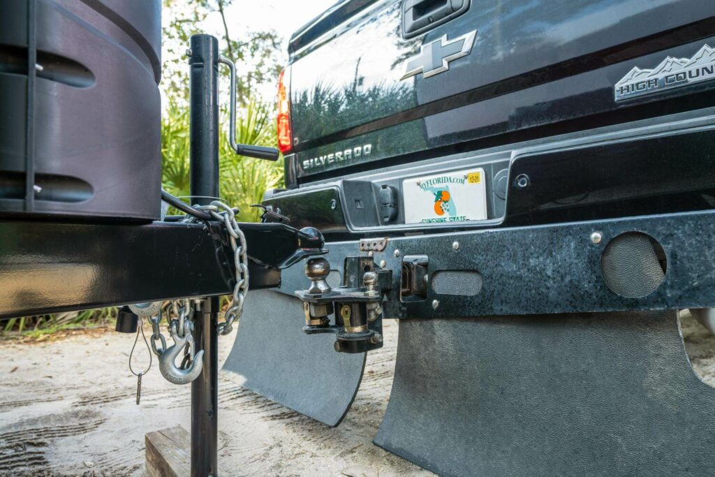 CURT TruTrack™ 4P: Your Ideal Weight Distribution Hitch?